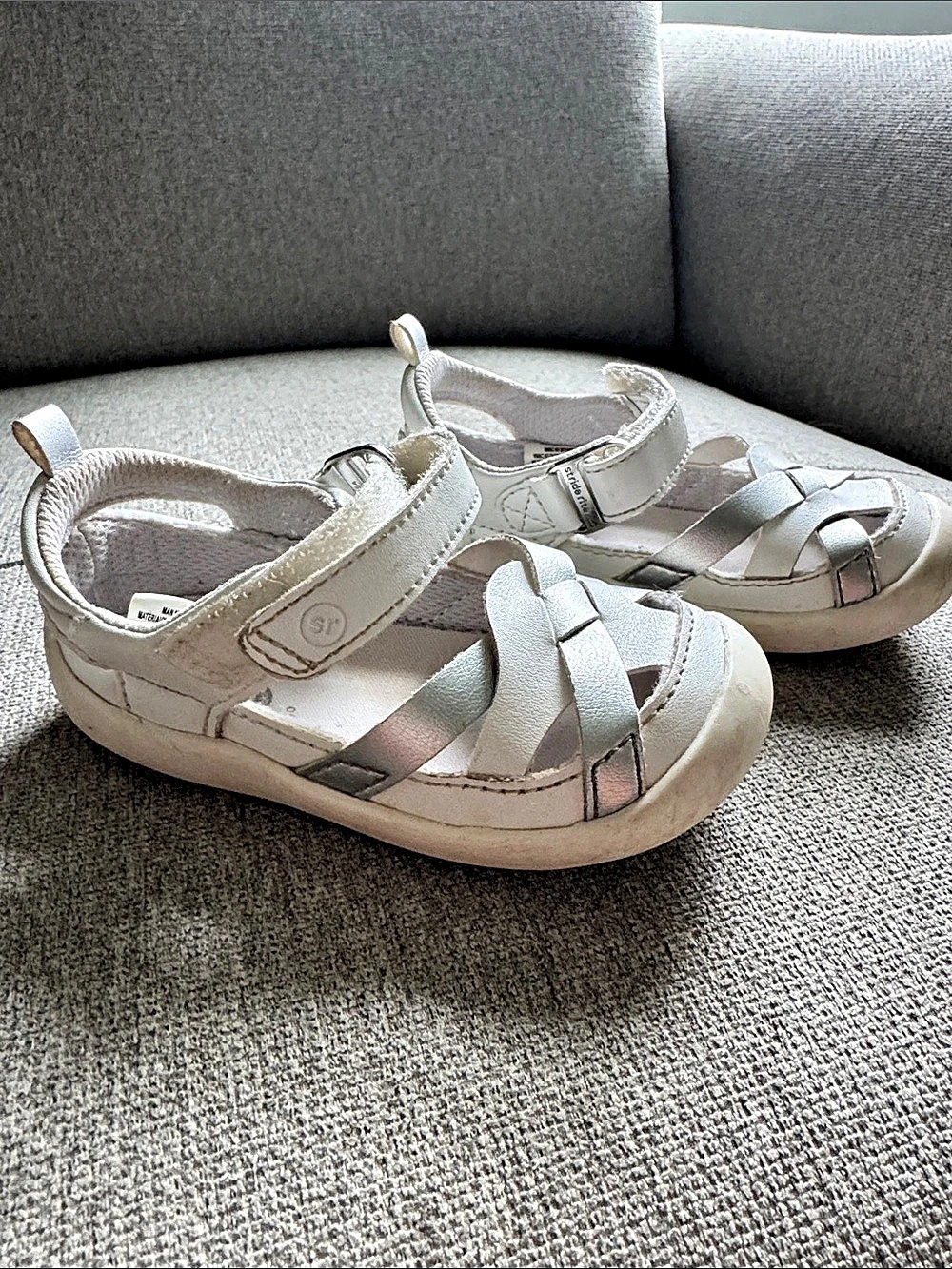 Stride Rite 360 Mallory Fisherman Sandal Girls US 6M White & Silver Sandals